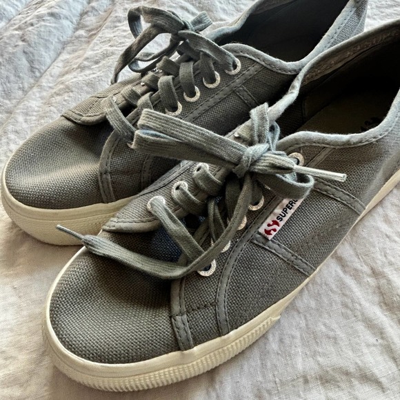 Unisex Superga Sage Gray Platform Sneakers Size 41 - Picture 5 of 15